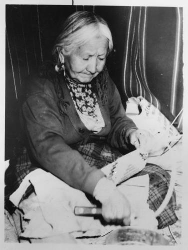 Apache Basket Weaver, Margarita De Dios